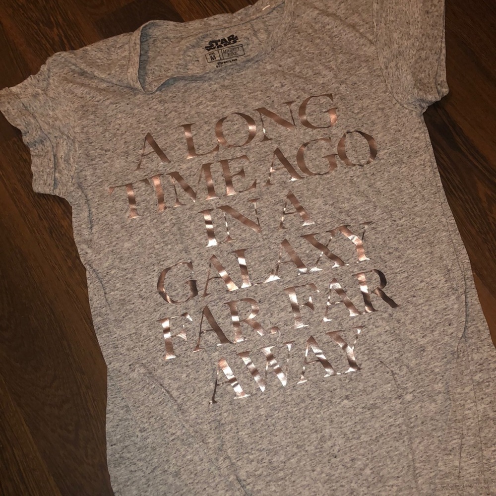 Women’s Star Wars tee